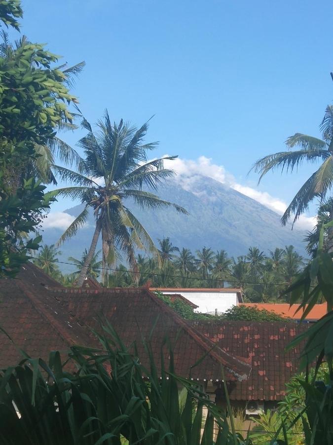 Santa Fe Homestay & Warong Amed  Exterior photo