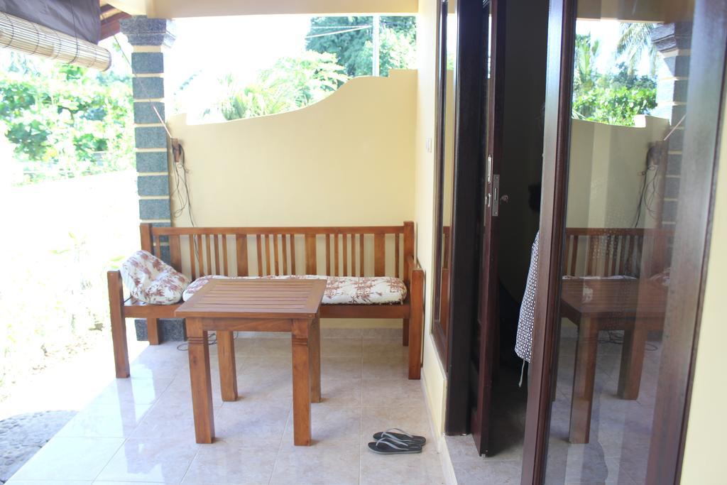 Santa Fe Homestay & Warong Amed  Exterior photo