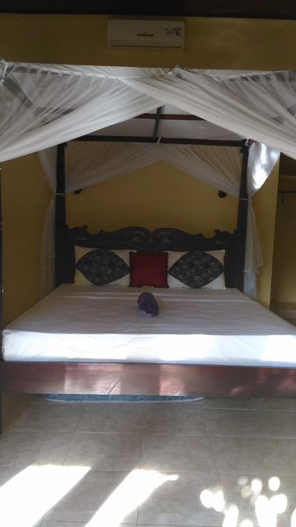 Santa Fe Homestay & Warong Amed  Exterior photo