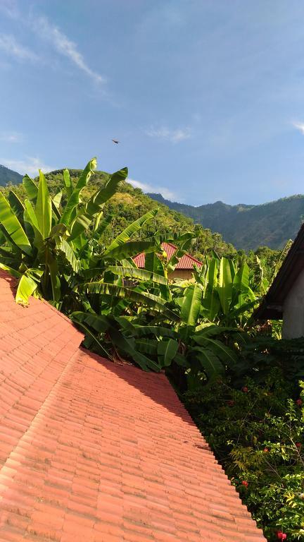 Santa Fe Homestay & Warong Amed  Exterior photo