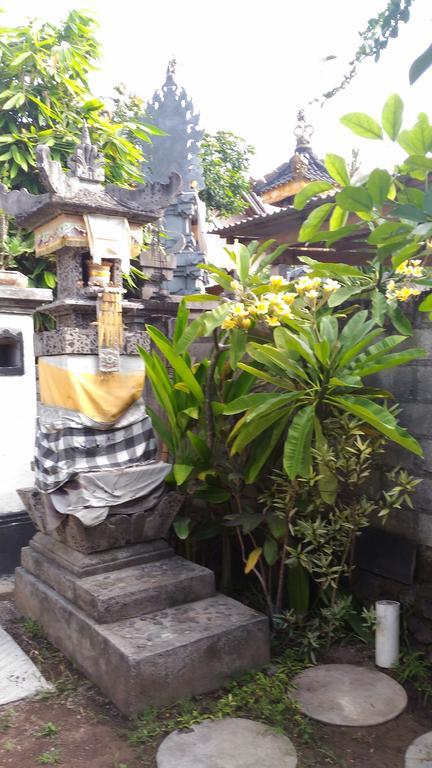 Santa Fe Homestay & Warong Amed  Exterior photo